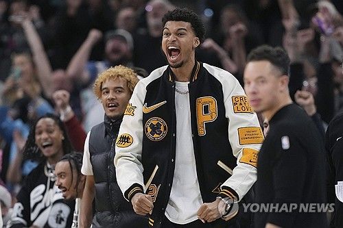 '관중 모드' 웸반야마