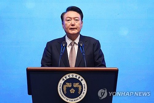 윤석열 대통령, 조찬기도회 참석