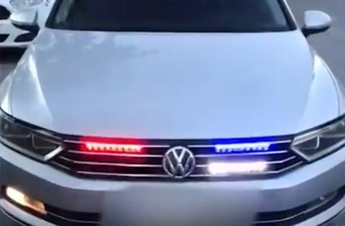 사제 경광등 달고 운전하다 적발된 차량