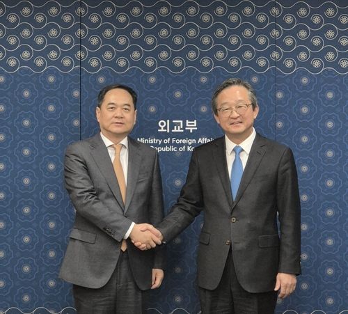 정병원 외교차관보, 양완밍 중국인민대외우호협회장 면담