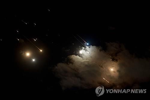 격추되는 이란의 미사일