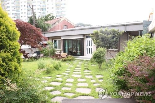 빈집 개조해 만든 마을호텔