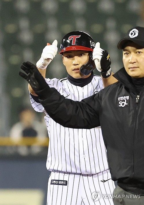 김현종 '2타점 적시타!'