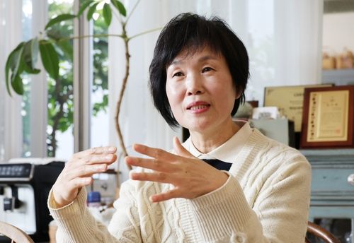 인터뷰하는 부정숙 제주향토음식명인