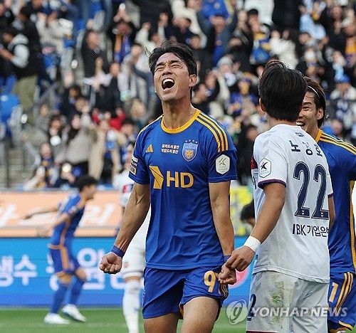 골 넣고 포효하는 박주영