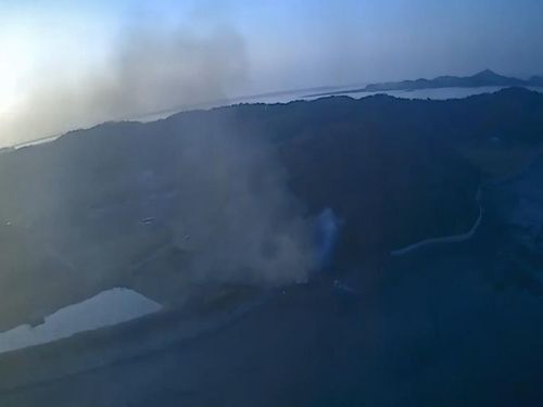 인천 강화도 야산 화재로 발생한 연기