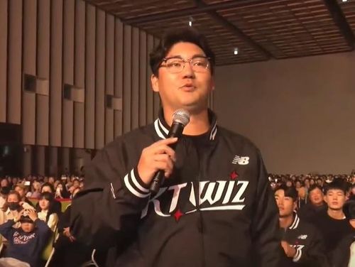 종신 kt 맨 선언하는 주장 장성우