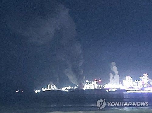 소방 "포스코 포항제철소 3파이넥스공장서 또 불 신고"