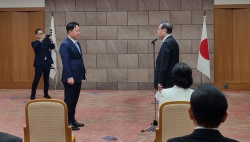 전북 명예도민증 수여 모습.