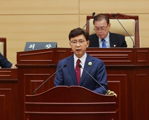 예산안 설명하는 김철우 보성군수