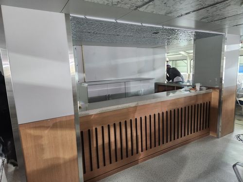 서울시 '한강버스' 내 식음료 판매 카페테리아