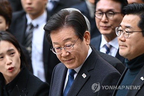 법정 나서는 이재명 대표