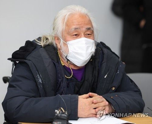 인사말하는 박경석 대표