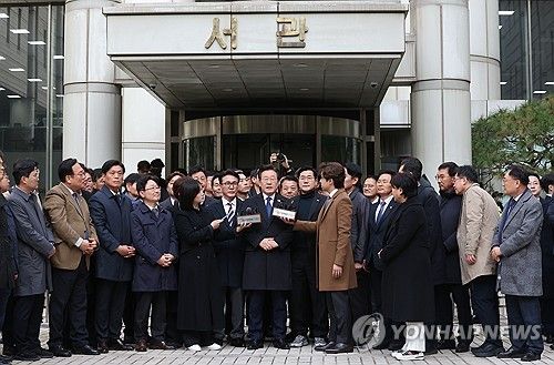 위증교사 무죄 받은 이재명 대표