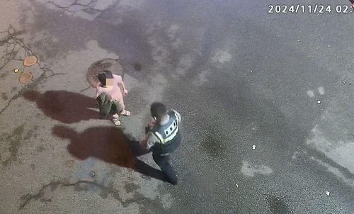 경찰에 발견된 가출 치매 노인