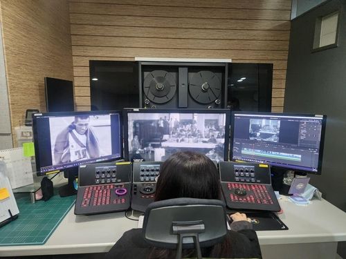 옛 영상 복원 작업 중인 국가기록원