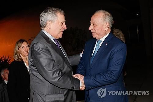 모리스 슬림(오른쪽) 레바논 국방장관