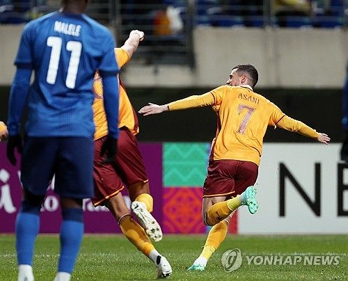 아사니, 첫 볼 터치가 선취골