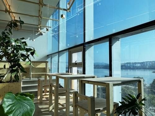 한강 교량 카페 '어반플랜트 한강대교점'