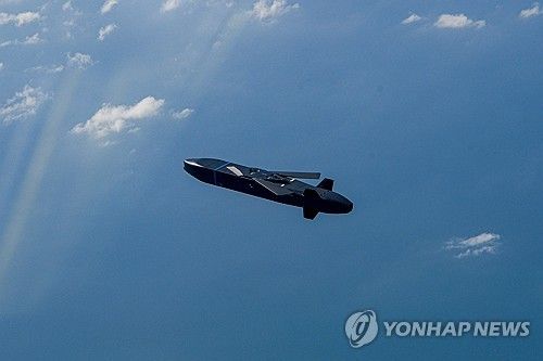 표적 향해 날아가는 타우러스