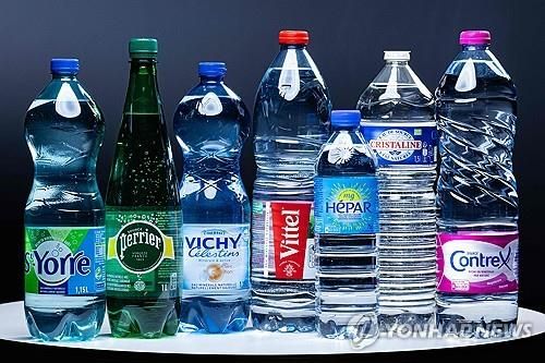 프랑스 시중에 판매되는 생수들