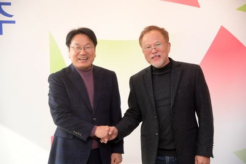 광주디자인비엔날레 총감독 최수신(사진 오른쪽) 교수