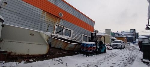 인천 중구 폭설로 무너진 컨테이너 지붕