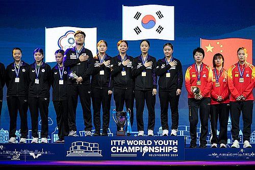세계청소년탁구선수권에서 첫 우승한 여자 주니어대표팀