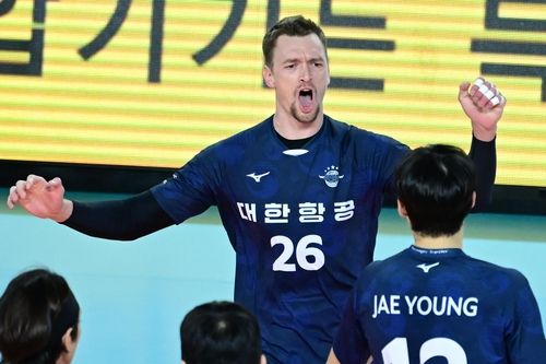 득점 후 기뻐하는 대한항공의 막심
