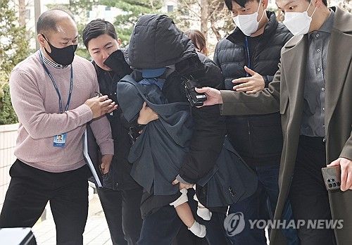 이선균 협박해 돈 뜯은 전직 영화배우