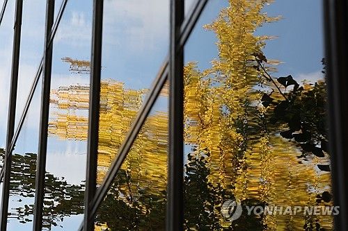 가을로 물든 도시