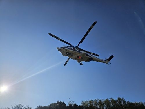 고속도로 상황 점검하는 경찰 헬기