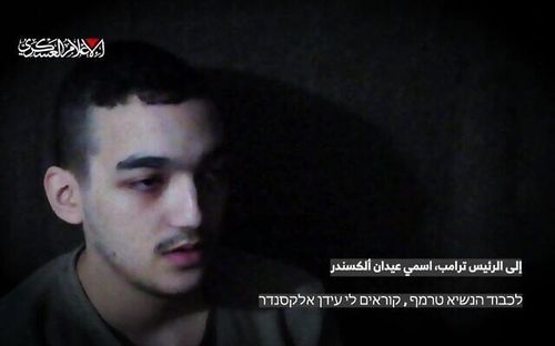 하마스가 30일(현지시간) 공개한 인질 영상 캡처