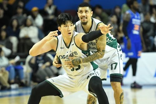 DB의 서민수와 이선 알바노