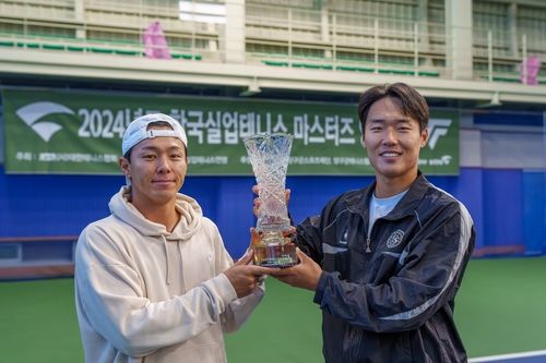 이덕희(왼쪽)와 신산희