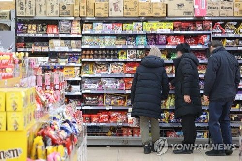 대형마트 초콜릿 판매대