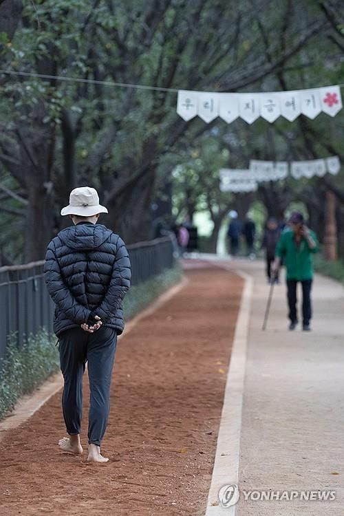 걸으며 생각하기