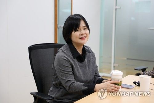 연합뉴스와 인터뷰 중인 김미영 1형 당뇨 환우회 대표 