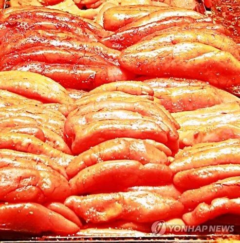 시중에 팔리고 있는 붉은색 명란젓 모습