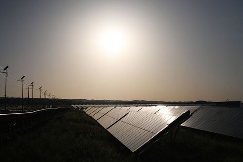 중국 북부 닝샤 지역에 설치된 태양광 패널 