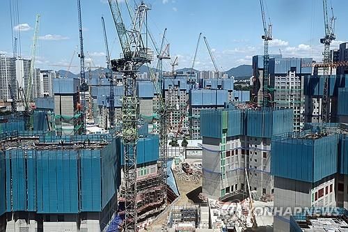 서울의 한 아파트 재건축 현장