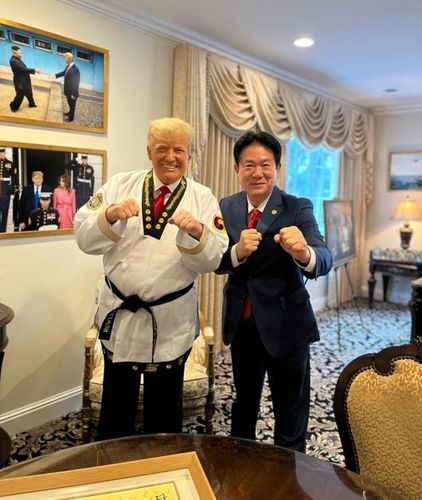 2021년 태권도 명예 9단증을 받은 도널드 트럼프 미국 대통령 당선인