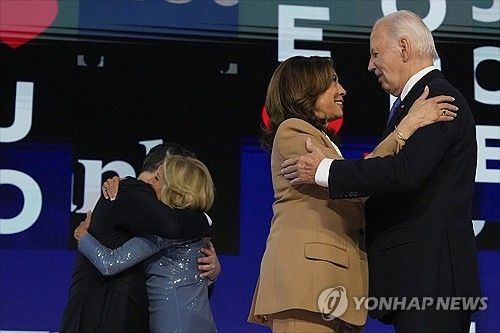 카멀라 해리스 부통령(좌)과 조 바이든 대통령(우)