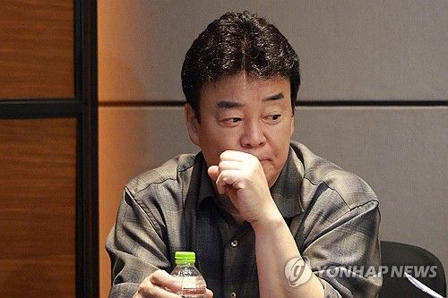 더본코리아 IPO 기자간담회 참석한 백종원 대표