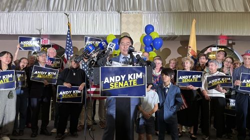 당선 소감 연설하는 앤디 김