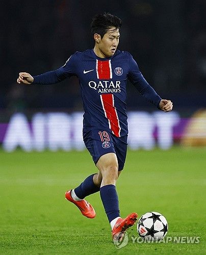 아틀레티코 마드리드전에 출전한 파리 생제르맹 이강인.