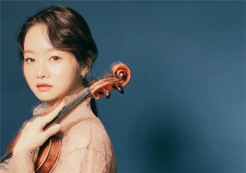 바이올리니스트 김봄소리