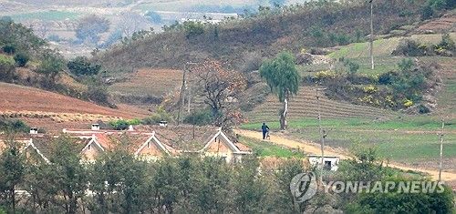 이동하는 북한 주민들