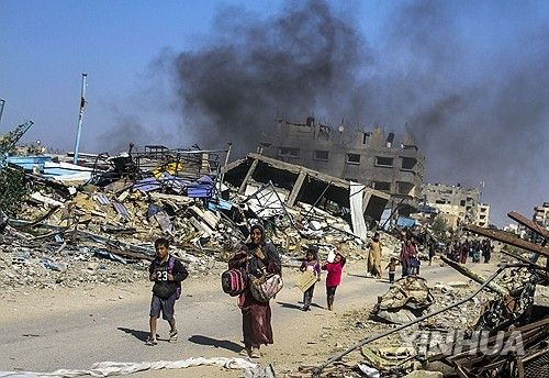 베이트 라히야에서 탈출한 피란민들 