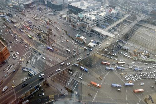 안전 문제로 철거 의견이 제기된 서울역 고가차도. 2013년 [연합뉴스 자료사진]